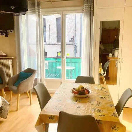 Avec Balcon Et Parking A Amelie-les-bains - Fr-1-703-204 Apartment