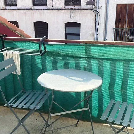 Appartement Avec Balcon Et Parking à Amélie-les-bains - Fr-1-703-204 *